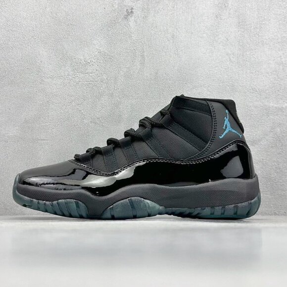 Air Jordan Retro 11LOW Women’s Iridescent High Tops - Picture 1 of 9